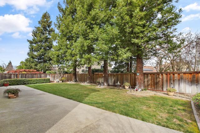 3619 Lake Terrace Dr, Elk Grove, CA 95758