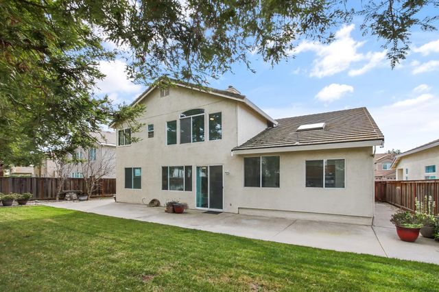 3619 Lake Terrace Dr, Elk Grove, CA 95758