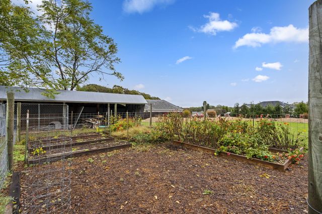 839 Old Wilderness Road, Reeds Spring, MO 65737