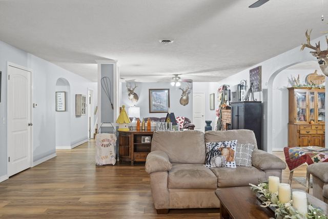 839 Old Wilderness Road, Reeds Spring, MO 65737