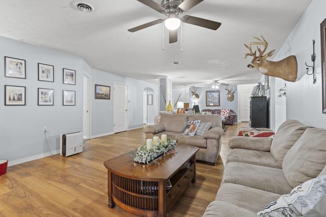 839 Old Wilderness Road, Reeds Spring, MO 65737