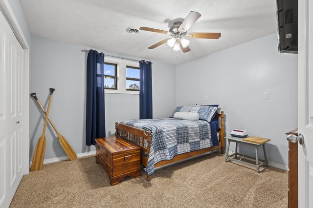 839 Old Wilderness Road, Reeds Spring, MO 65737