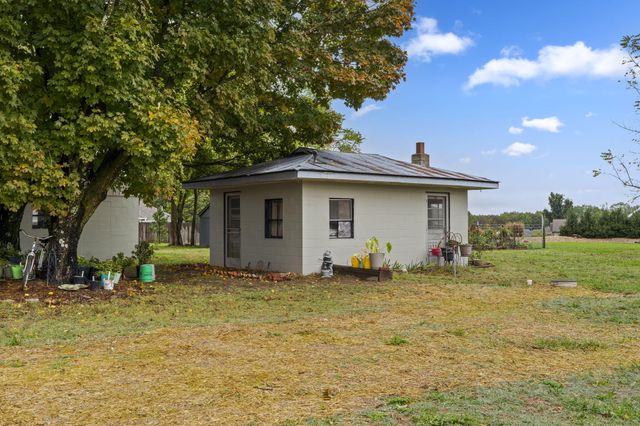 839 Old Wilderness Road, Reeds Spring, MO 65737