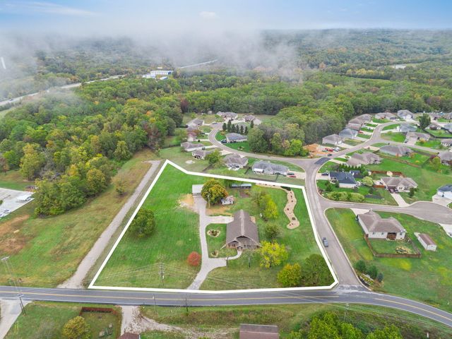 839 Old Wilderness Road, Reeds Spring, MO 65737