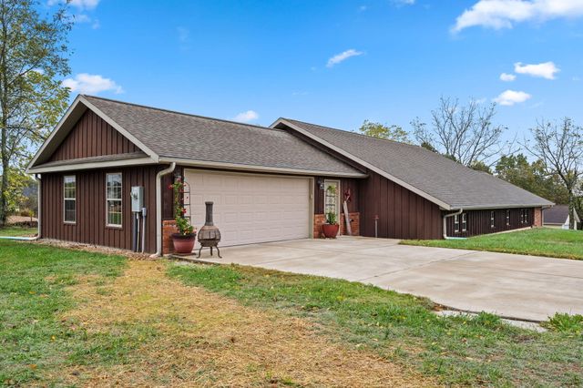 839 Old Wilderness Road, Reeds Spring, MO 65737