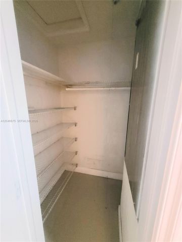 1132 Moffett St, Hallandale Beach, FL 33009