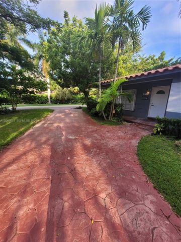 1132 Moffett St, Hallandale Beach, FL 33009