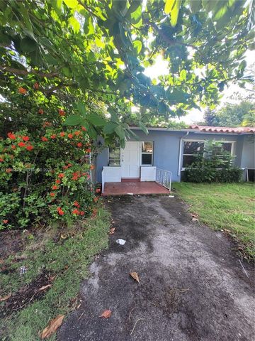 1132 Moffett St, Hallandale Beach, FL 33009