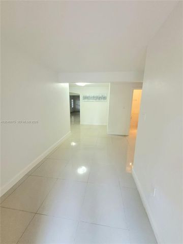1132 Moffett St, Hallandale Beach, FL 33009