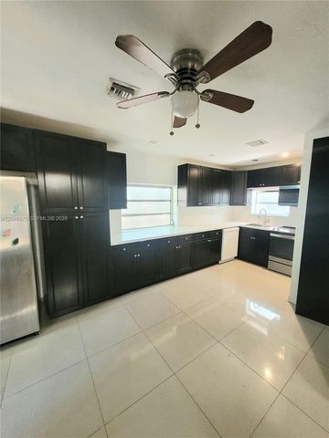 1132 Moffett St, Hallandale Beach, FL 33009