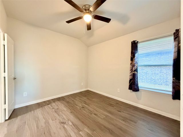 140 CREEK MEADOW Drive, Mabank, TX 75147