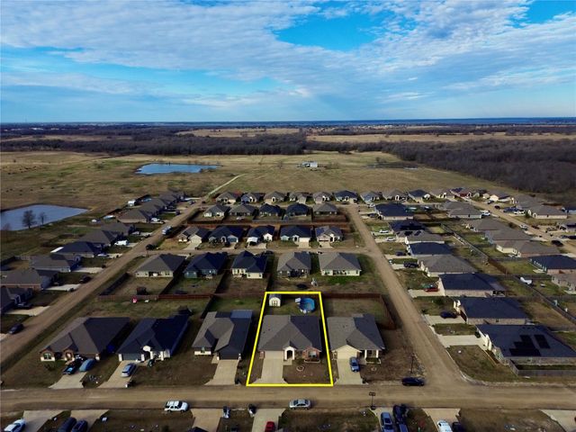 140 CREEK MEADOW Drive, Mabank, TX 75147