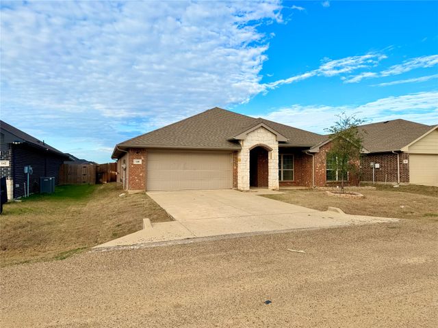 140 CREEK MEADOW Drive, Mabank, TX 75147
