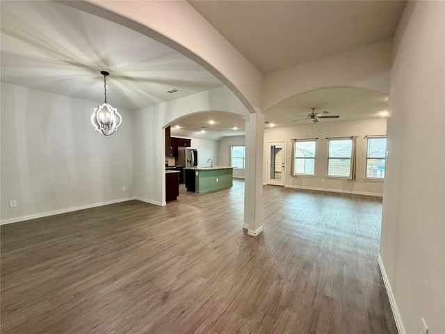 140 CREEK MEADOW Drive, Mabank, TX 75147