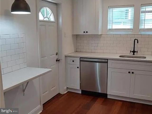 2215 S MILDRED ST, Philadelphia, PA 19148