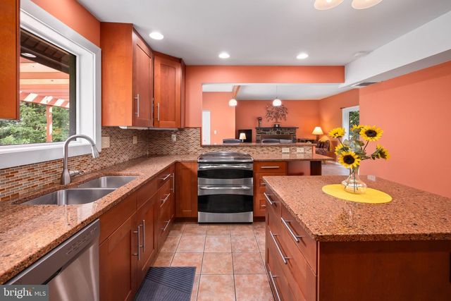 7942 WOODSBLUFF RUN, Fogelsville, PA 18051