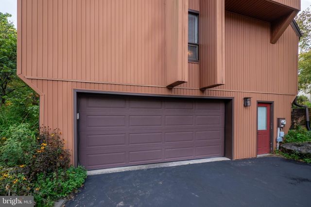 7942 WOODSBLUFF RUN, Fogelsville, PA 18051