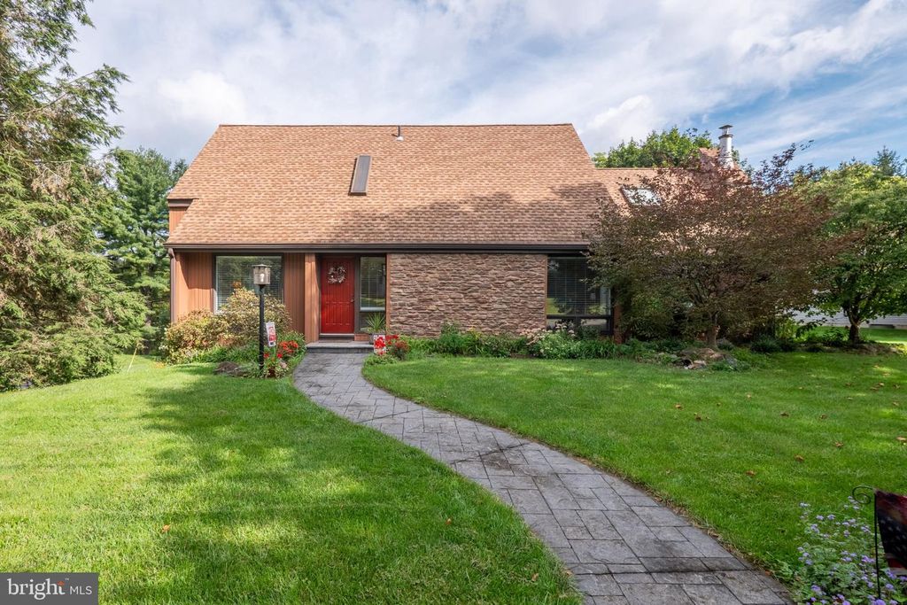 7942 WOODSBLUFF RUN, Fogelsville, PA 18051