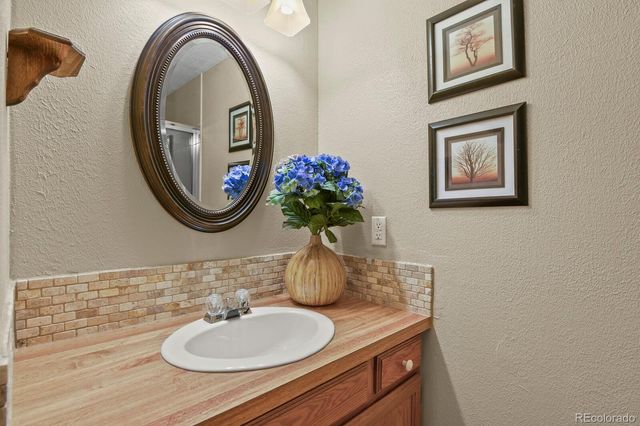 145 S Yarrow Street, Lakewood, CO 80226