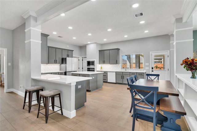 2110 Wikiup Street, Dickinson, TX 77539