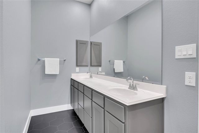 2110 Wikiup Street, Dickinson, TX 77539