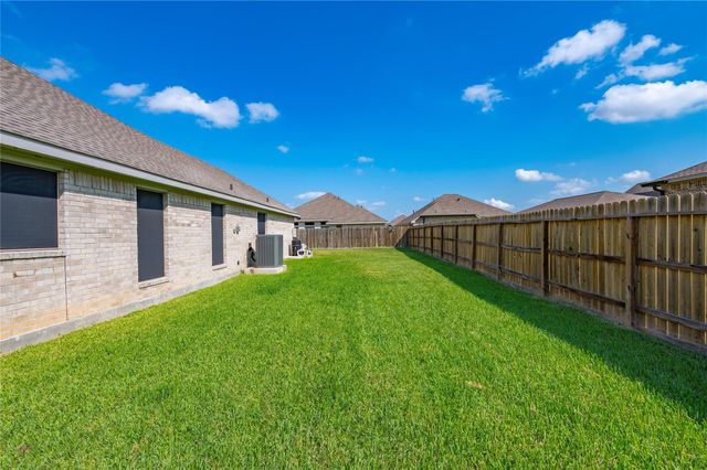 2110 Wikiup Street, Dickinson, TX 77539
