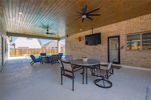 2110 Wikiup Street, Dickinson, TX 77539