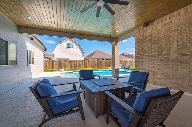 2110 Wikiup Street, Dickinson, TX 77539