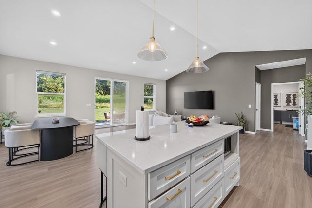 5514 Maddy Pass, Madison, WI 53718