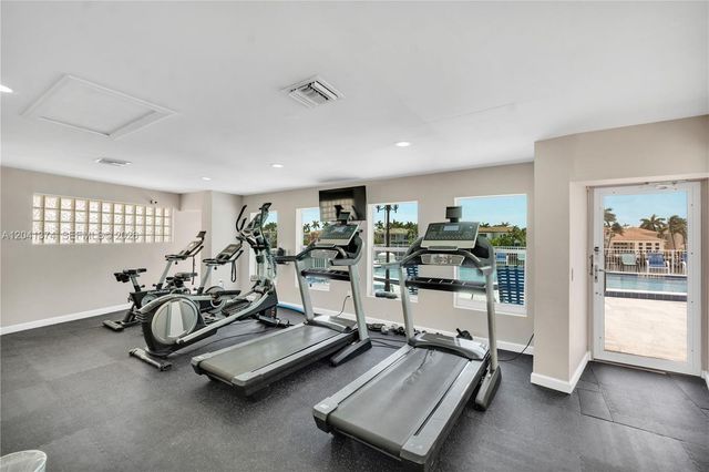 1410 S Ocean Dr 304, Hollywood, FL 33019