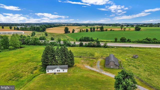350 MYER DR, Fredericksburg, PA 17026
