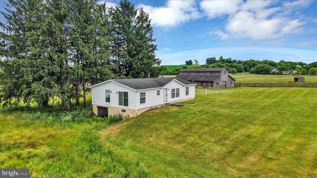 350 MYER DR, Fredericksburg, PA 17026