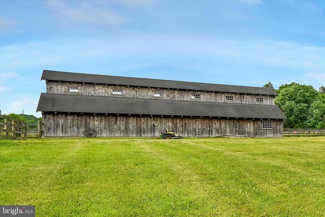 350 MYER DR, Fredericksburg, PA 17026