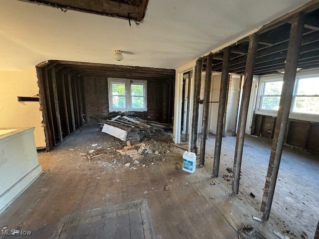 2383 Lee Road, Cleveland Heights, OH 44118