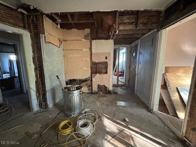 2383 Lee Road, Cleveland Heights, OH 44118