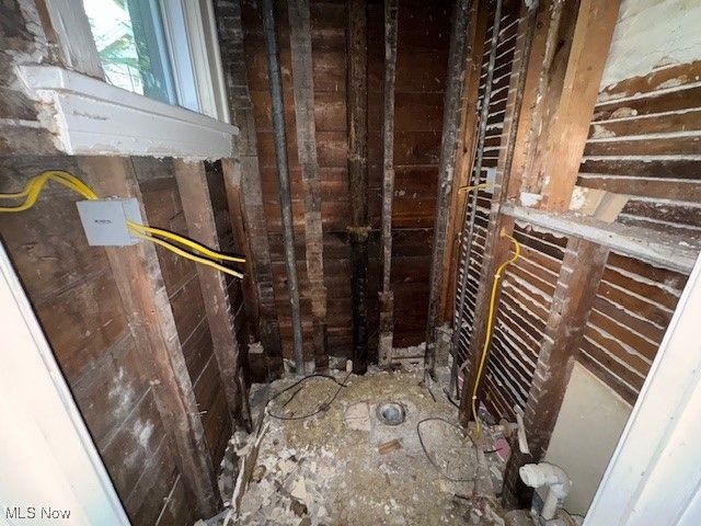 2383 Lee Road, Cleveland Heights, OH 44118