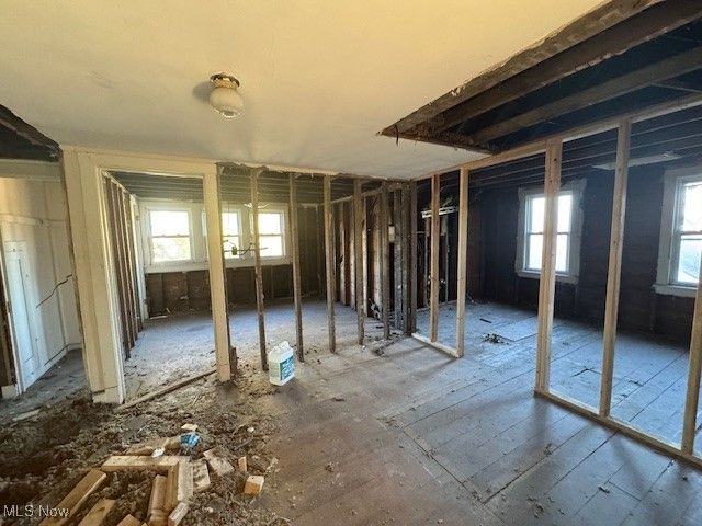 2383 Lee Road, Cleveland Heights, OH 44118