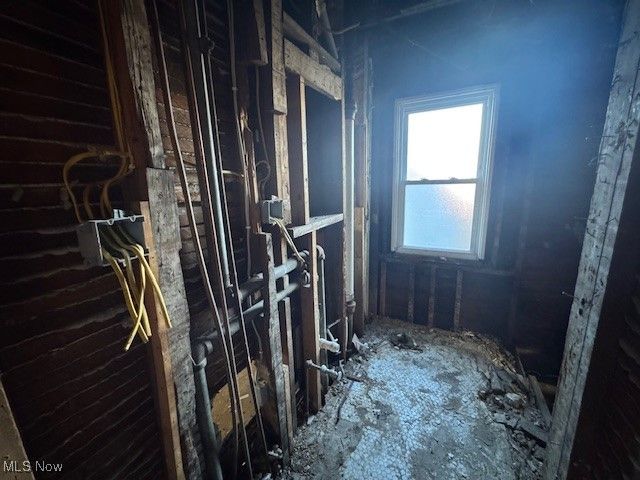 2383 Lee Road, Cleveland Heights, OH 44118