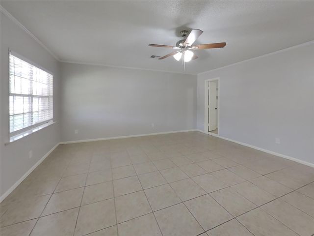 411 E Carby Road, Houston, TX 77037