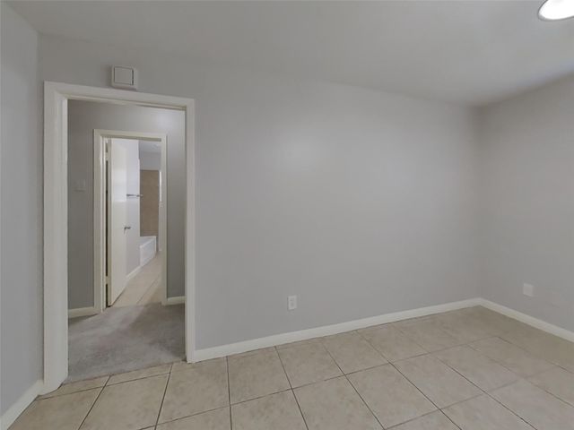 411 E Carby Road, Houston, TX 77037