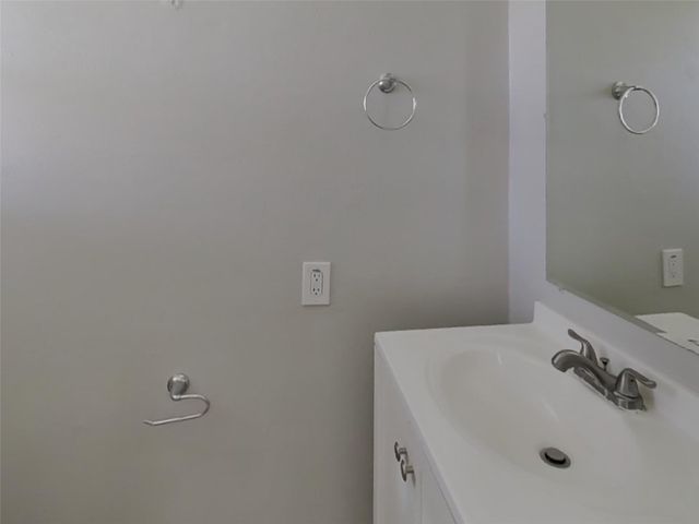411 E Carby Road, Houston, TX 77037