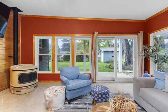 700 Kenwood Circle, Verona, WI 53593