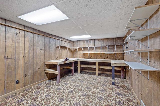700 Kenwood Circle, Verona, WI 53593