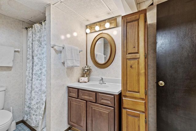 700 Kenwood Circle, Verona, WI 53593