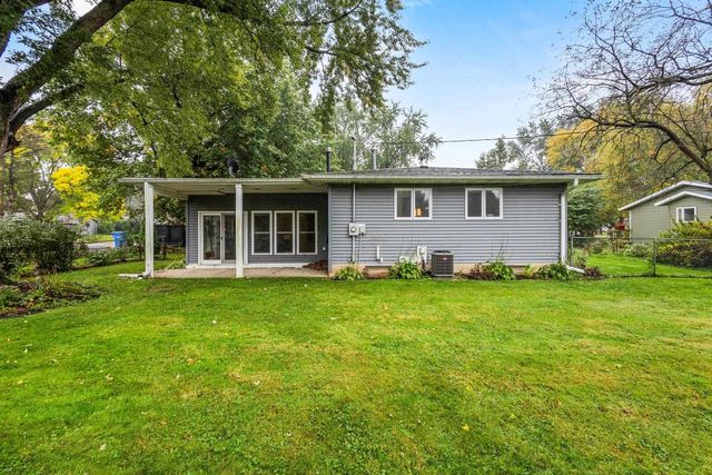 700 Kenwood Circle, Verona, WI 53593