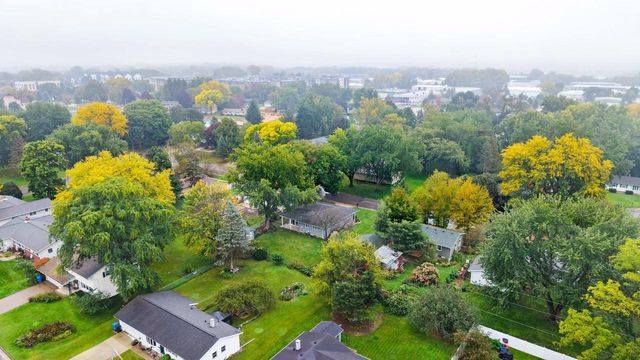 700 Kenwood Circle, Verona, WI 53593