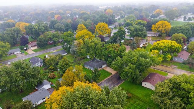 700 Kenwood Circle, Verona, WI 53593