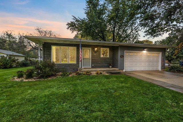 700 Kenwood Circle, Verona, WI 53593