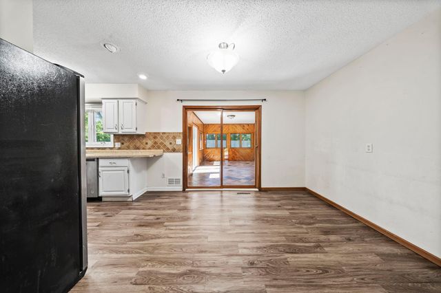 2090 Carnelian Lane, Eagan, MN 55122