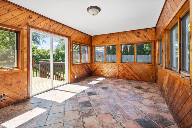 2090 Carnelian Lane, Eagan, MN 55122